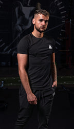 The Signature Curved Slim Black T-shirt